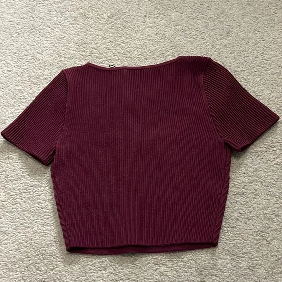 Babaton Top - Picture 2 of 10